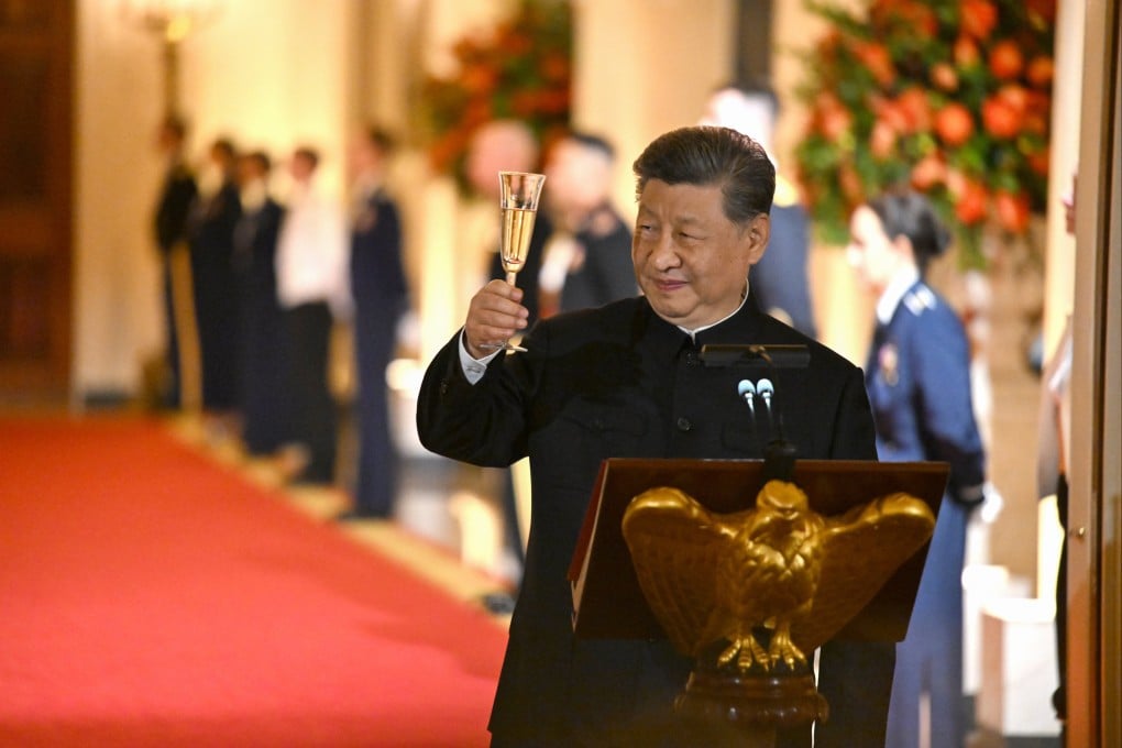 Chinese President Xi Jinping raises a toast at the state dinner in the East Room of the White House on September 24. Photo: EPA-EFE
