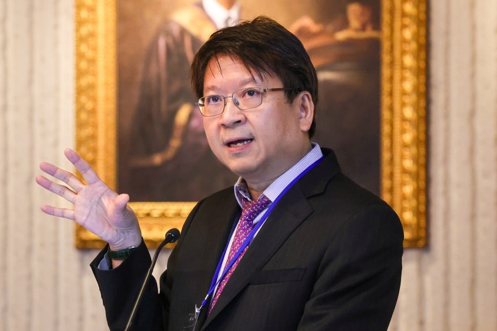 經濟學家為「性別歧視」校園演講正式道歉,學生要求暫停職務