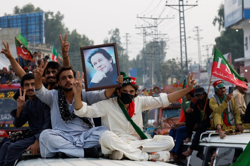 Supporters of former Pakistani Prime Minister Imran Khan’s party take part in a protest march, demanding Khan’s release and calling for the supremacy of the Constitution and the rule of law across the country, on the outskirts of Peshawar, Khyber Pakhtunkhwa province on Thursday. Photo: Reuters
