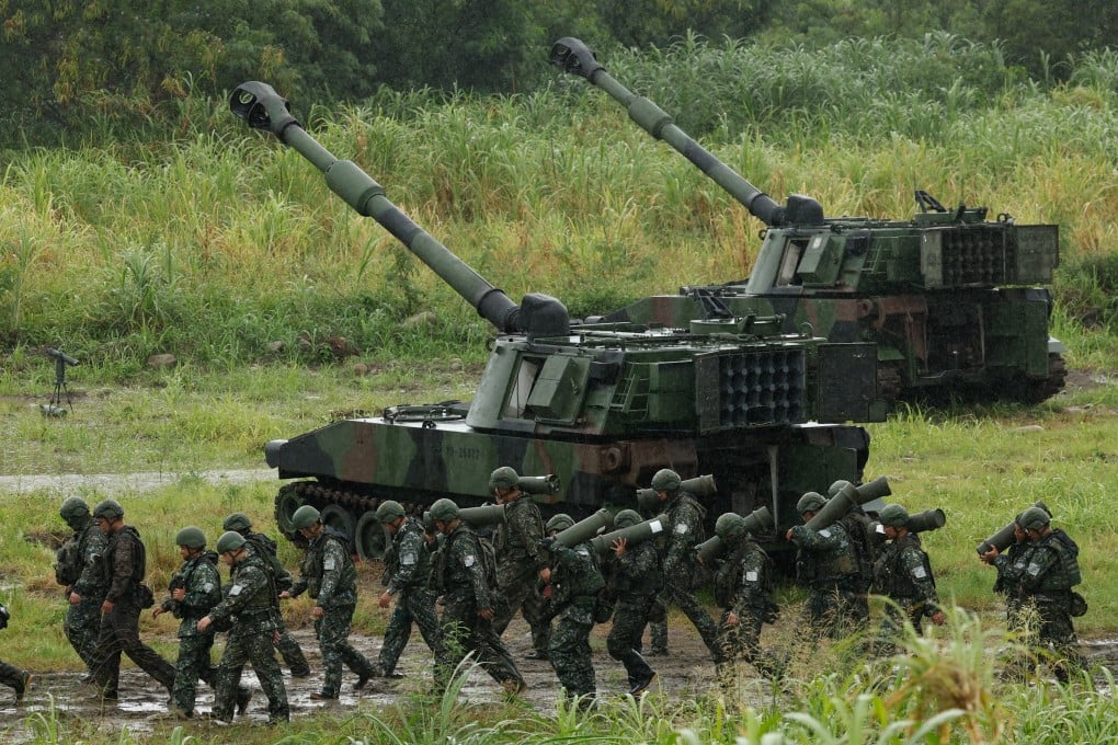 Taiwanese military personnel engage in training in Taichung on June 9. Photo: EPA