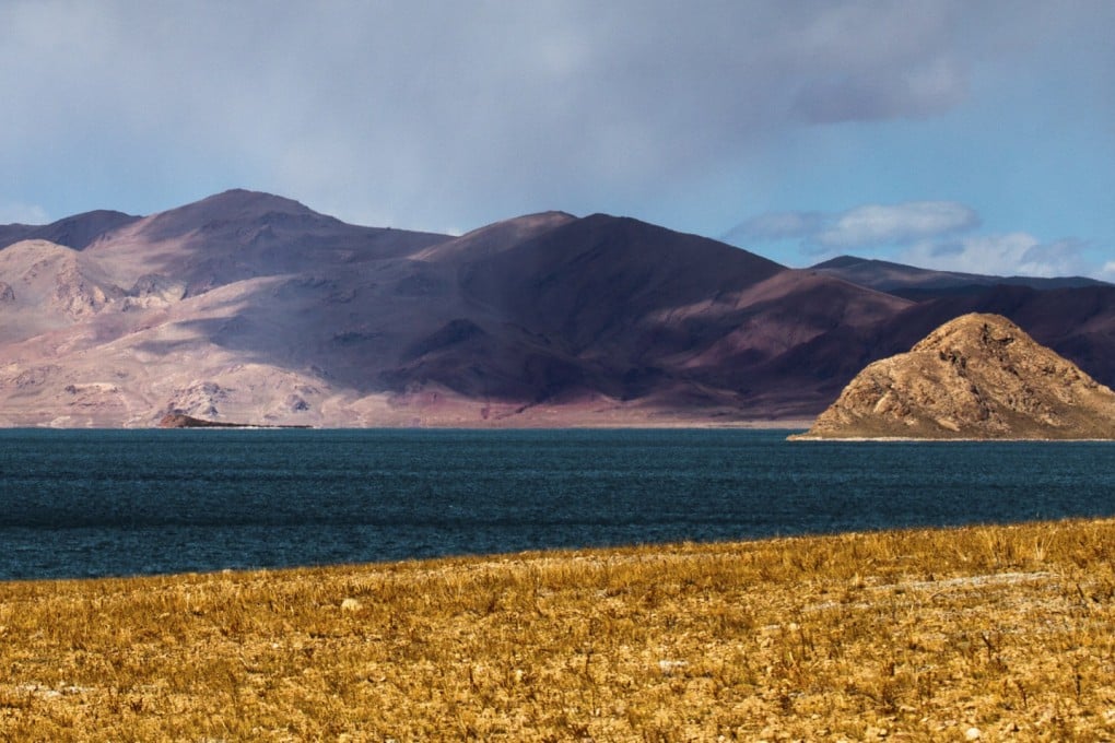 Mountains are seen in Nagqu county of China’s Tibet autonomous region. The epicentre of the quake was about 190km from Nagqu. Photo: Shutterstock