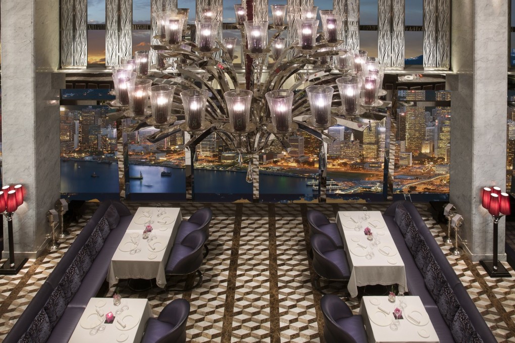 Tosca boasts magnificent decor, with large chandeliers and water fountain sculptures.