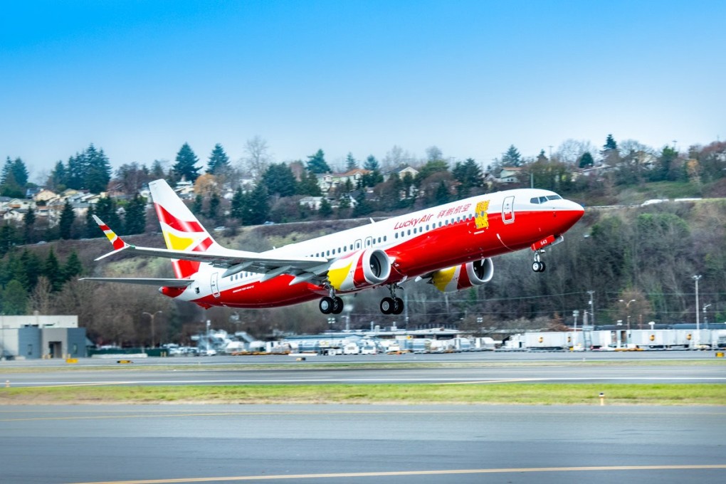 The Lucky Air flight was delayed for two hours. Photo: Weibo