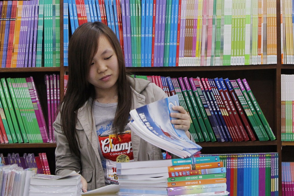 Textbooks on sale in a bookshop in Mong Kok. Photo: K.Y. Cheng