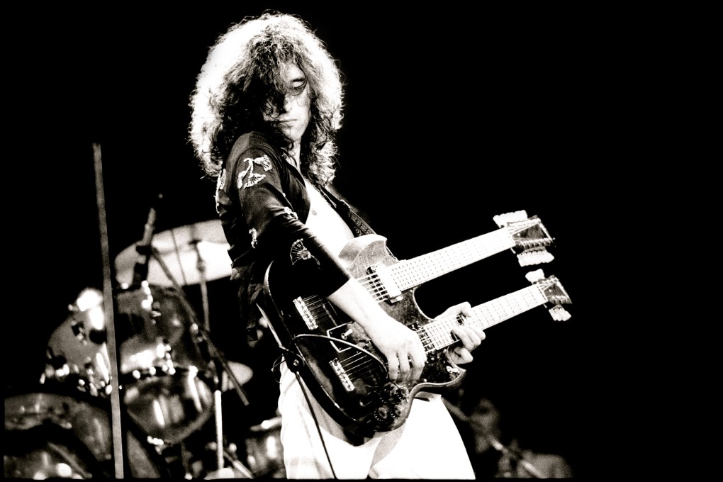 Guitarist of led zeppelin on sale