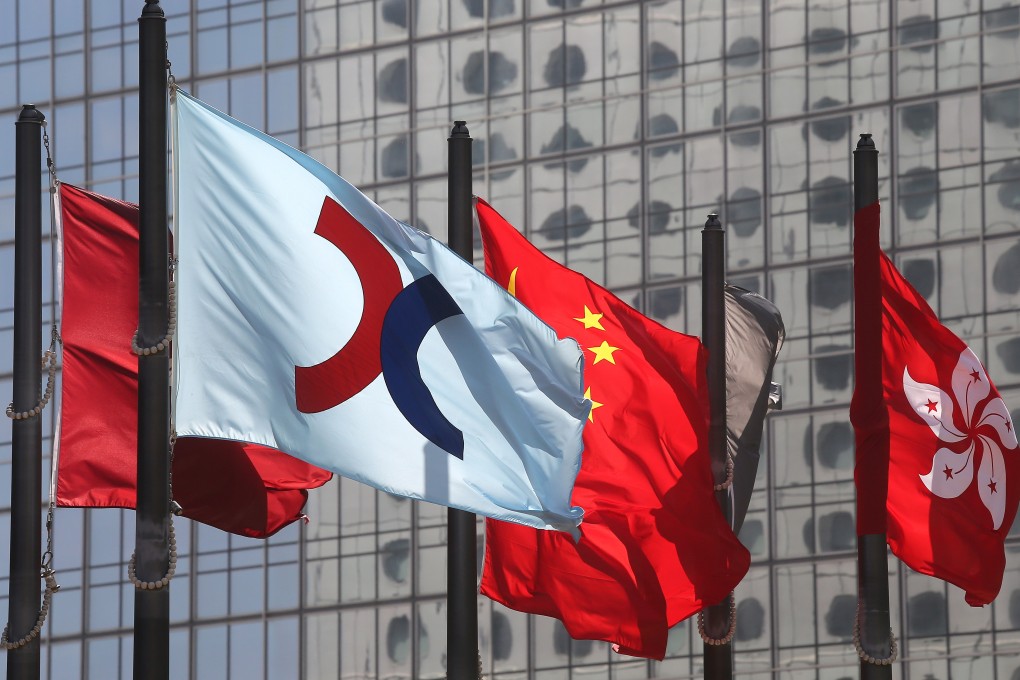 The Hong Kong Stock Exchange’s average daily turnover in February during a holiday-shortened month was HK$105.7 billion (US$13.47 billion), 16 times bigger than the value of traded shares on the Singapore Exchange. Photo: Dickson Lee
