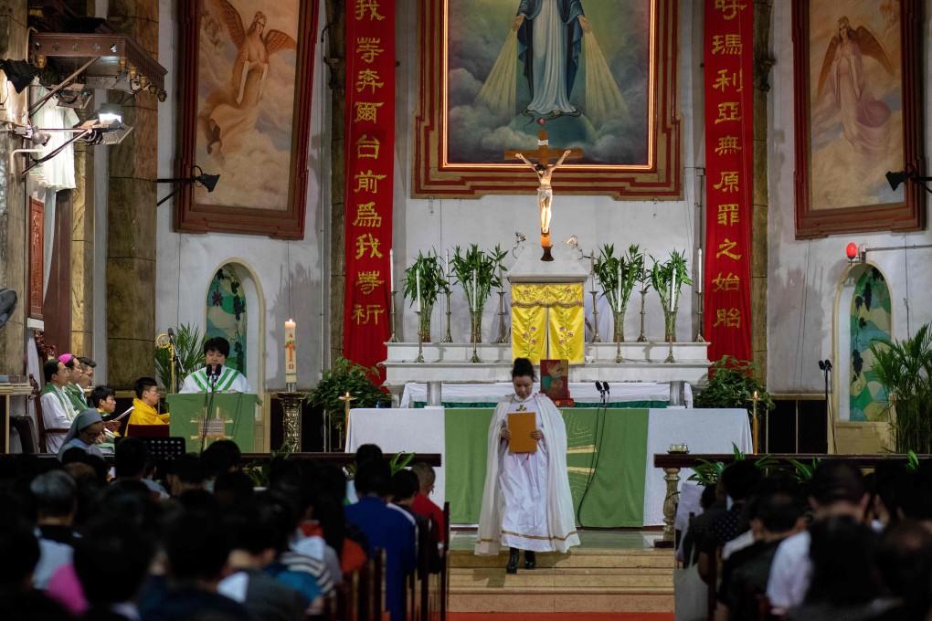 Mass at the South Cathedral in Beijing – Chinese and Italian Catholics are speculating about a meeting between Pope Francis and Xi Jinping on the Chinese president’s visit to Rome. Photo: AFP