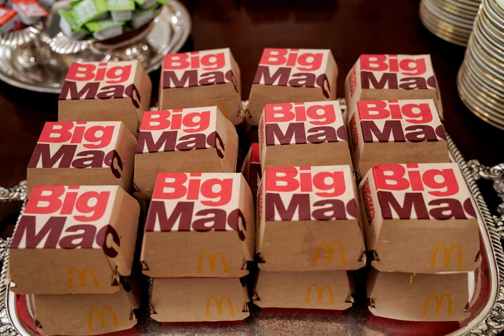 Fast food hamburgers from the chain McDonald's are provided due to the partial government shutdown as the 2018 college football playoff national champions Clemson Tigers are welcomed in the State Dining Room of the White House in Washington, US, January 14, 2019. Photo: Reuters