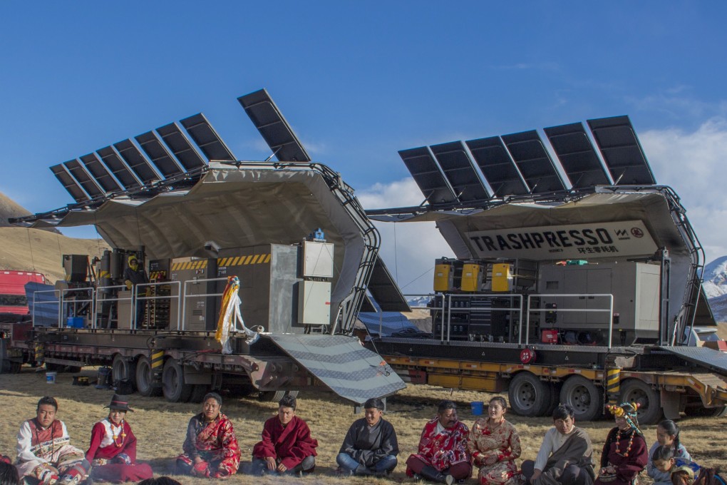 Miniwiz’s Trashpresso portable, solar-powered reprocessing machines in China’s Qinghai province. The area’s spectacular natural setting is intended to emphasise the system’s lack of environmental impact. Photo: Miniwiz