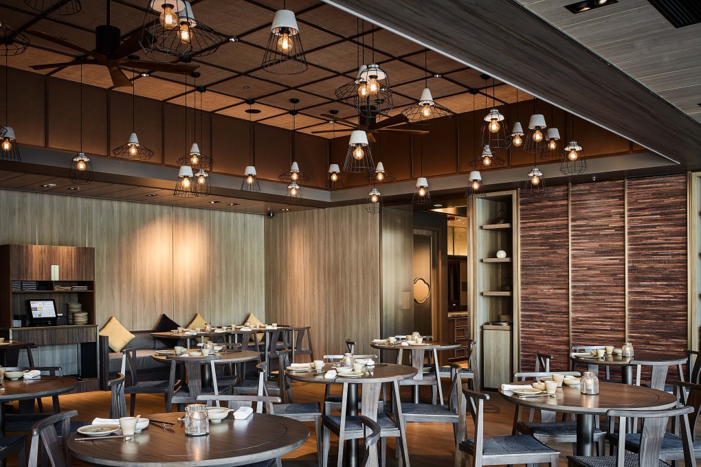 Canton Bistro features Shunde cuisine.