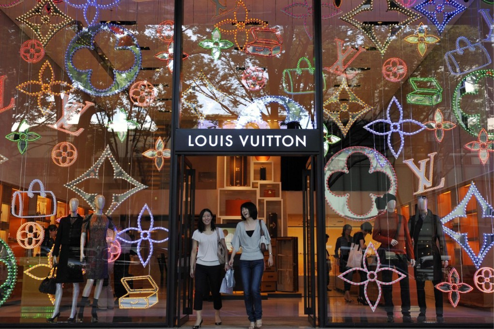 A Louis Vuitton store at Tokyo's Omotesando shopping district on 10 September 2009. Photo: EPA