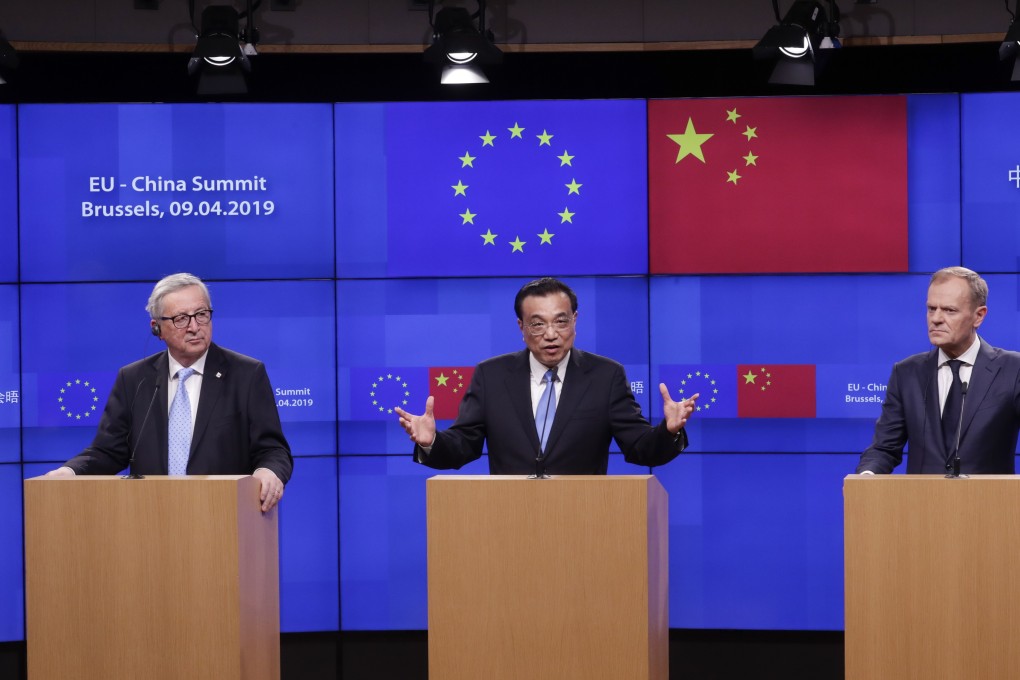 Chinese Premier Li Keqiang, flanked by European Commission President Jean-Claude Juncker (left) and European Council President Donald Tusk (right) at the end of EU-China summit meeting in Brussels on Tuesday. Photo: EPA-EFE