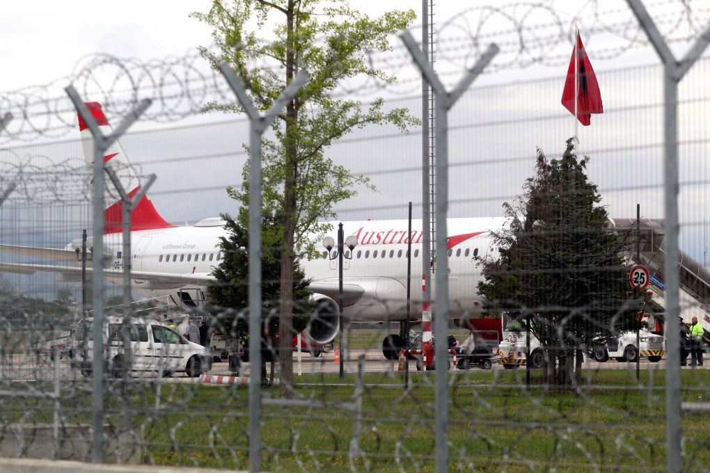 The robbers took the cash as it was loaded onto an Austrian Airlines plane on Tuesday afternoon. Photo: EPA