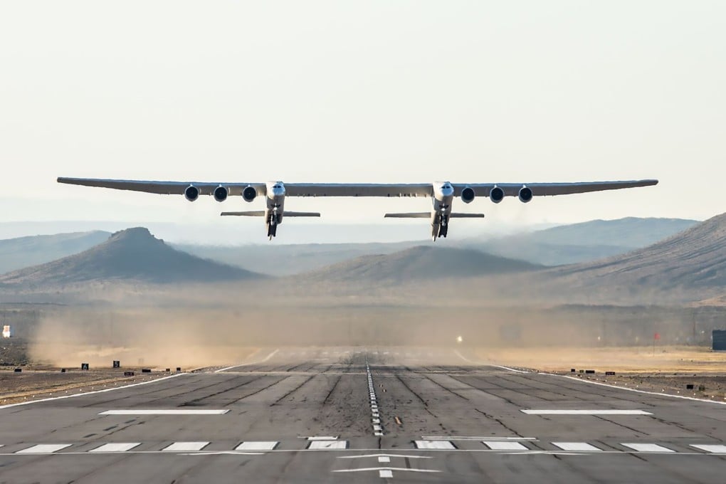 The Stratolaunch Roc taking off in the Mojave Desert in California on April 13, 2019. Photo: AFP/Stratolaunch