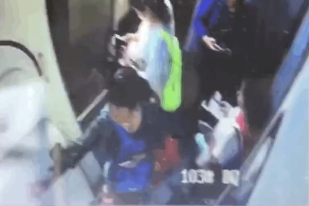 China Southern Airlines has asked passengers not to be superstitious following the latest incident of a passenger throwing coins for good luck. Photo: Weibo