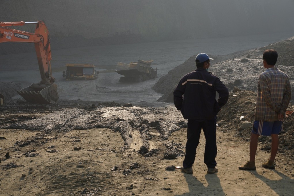 People gathered at the jade mine in Hpakant, Kachin state, Myanmar on April 23, 2019. Photo: Reuters