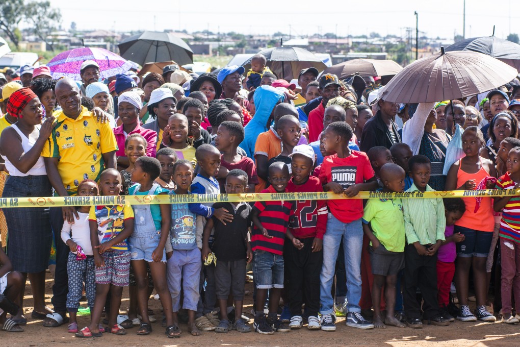 People await for President Cyril Ramaphosa in Bloemfontein, South Africa. Photo: Bloomberg
