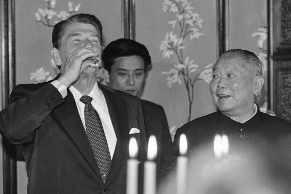 Ronald Reagan drinks Maotai with Chinese president Li Xiannian during his 1984 China visit. Photo: AP