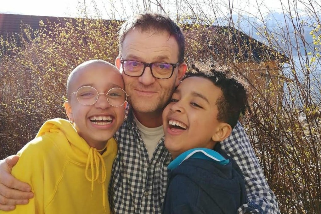 Njål Helgheim with two of his children Anyja, 12, and Atle, 10. Photo: Njål Helgheim