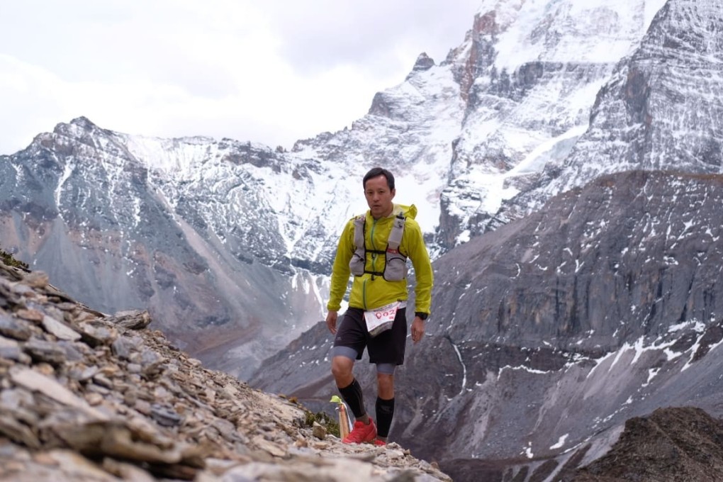 Leo Hui makes his way over the final pass at 4,700m, where his muscles barely work. Photos: Ethan Ko Man-ho
