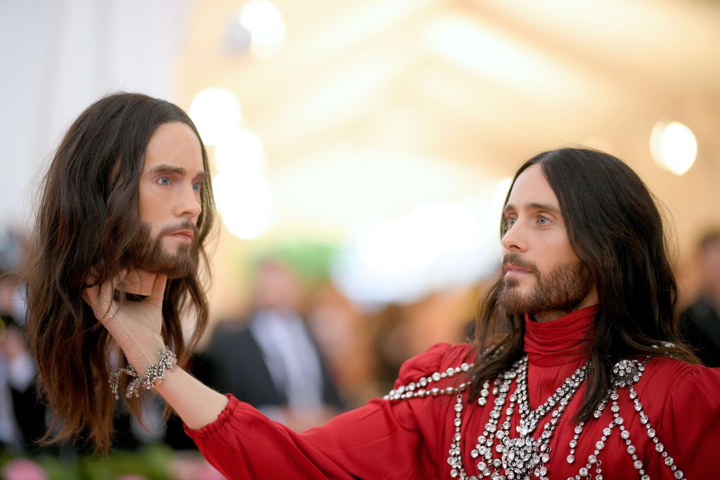 Jared Leto, wearing Gucci, brandishes a severed head in his likeness at the Met Gala, the theme of which was ‘Camp: Notes on Fashion’, on May 6, in New York. Photo: AFP