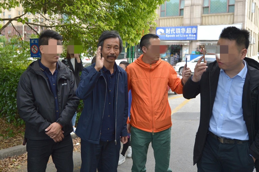 Shen Wei (waving) has had an entourage of live-streamers since finding fame. Photo: Thepaper.cn