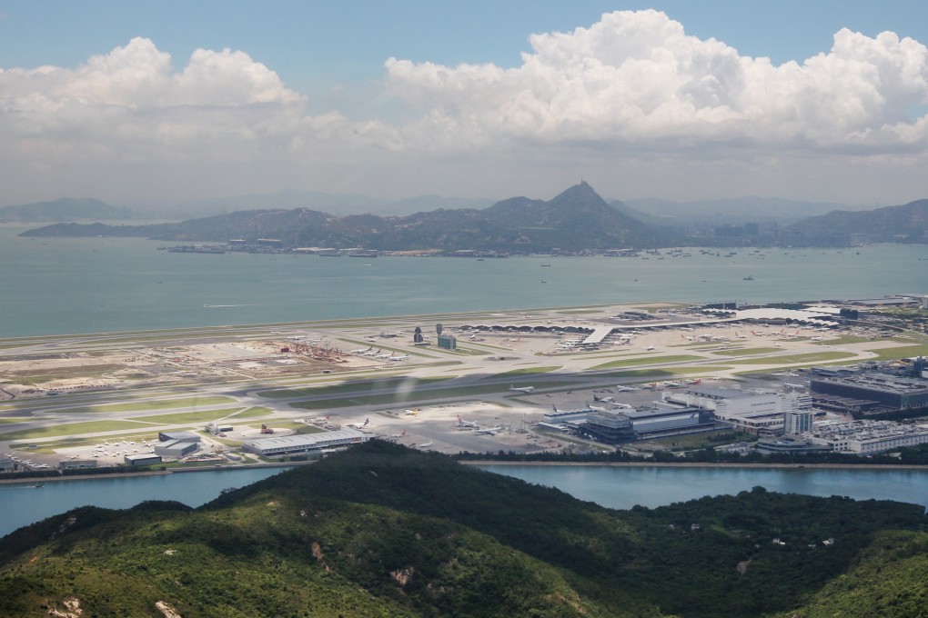 The runway and apron at Hong Kong International Airport in 2012. Photo: Nora Tam