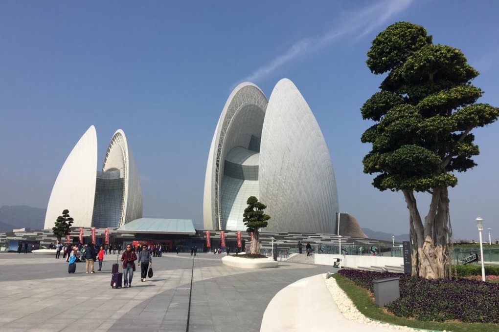Some of the Greater Bay Area’s new cultural performance venues are truly stunning, such as the Zhuhai Opera House – its two giant white “scallop shells” can be seen from miles away.