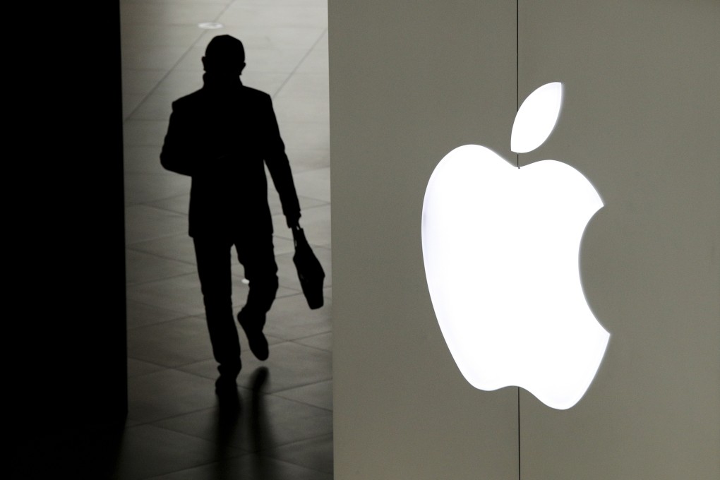 Even long-time China bulls are bailing out of Apple and the companies in its supply chain. Photo: AP