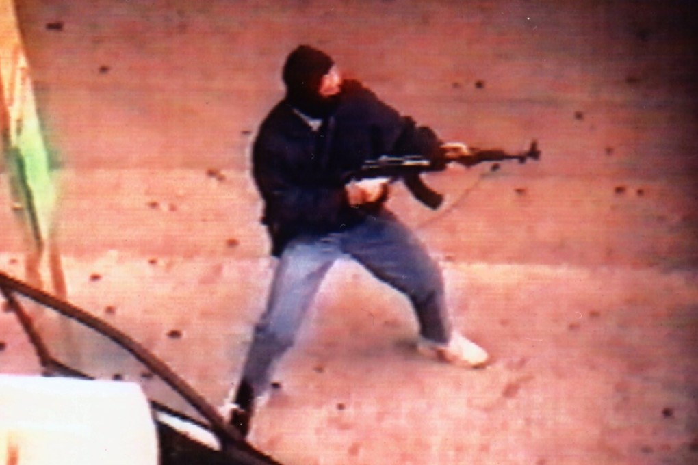 Hong Kong criminal Yip Kai-foon escaped from a hospital in 1989 while serving an 18-year prison term and was involved in a series of violent jewellery shop robberies with AK-47 assault rifles in Kwun Tong and Sham Shui Po in 1991 and 1992. Photo: SCMP