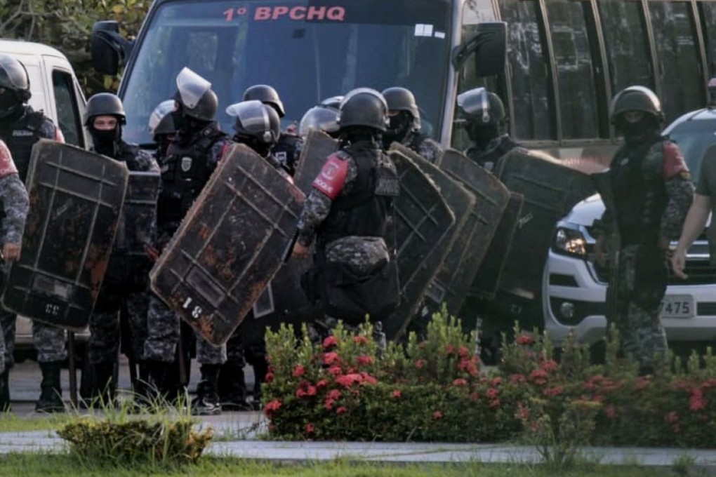 Brazilian riot police prepare to storm the Puraquequara Prison facility in the city of Manaus, Amazonas state. Photo: AFP