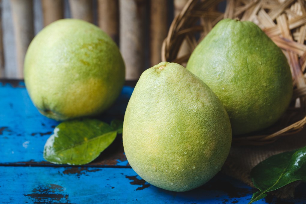 A woman in China was subjected to nuisance and calls texts after leaving a negative review about some fruit which she bought online. Photo: Shutterstock