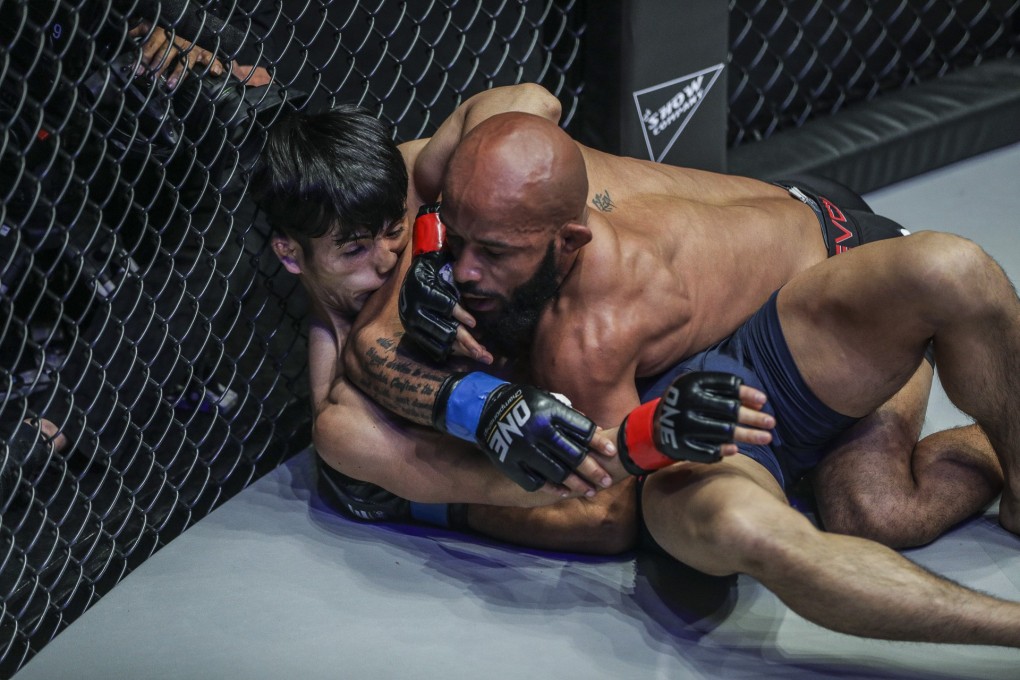 Demetrious Johnson hits Yuya Wakamatsu. Photos: One Championship
