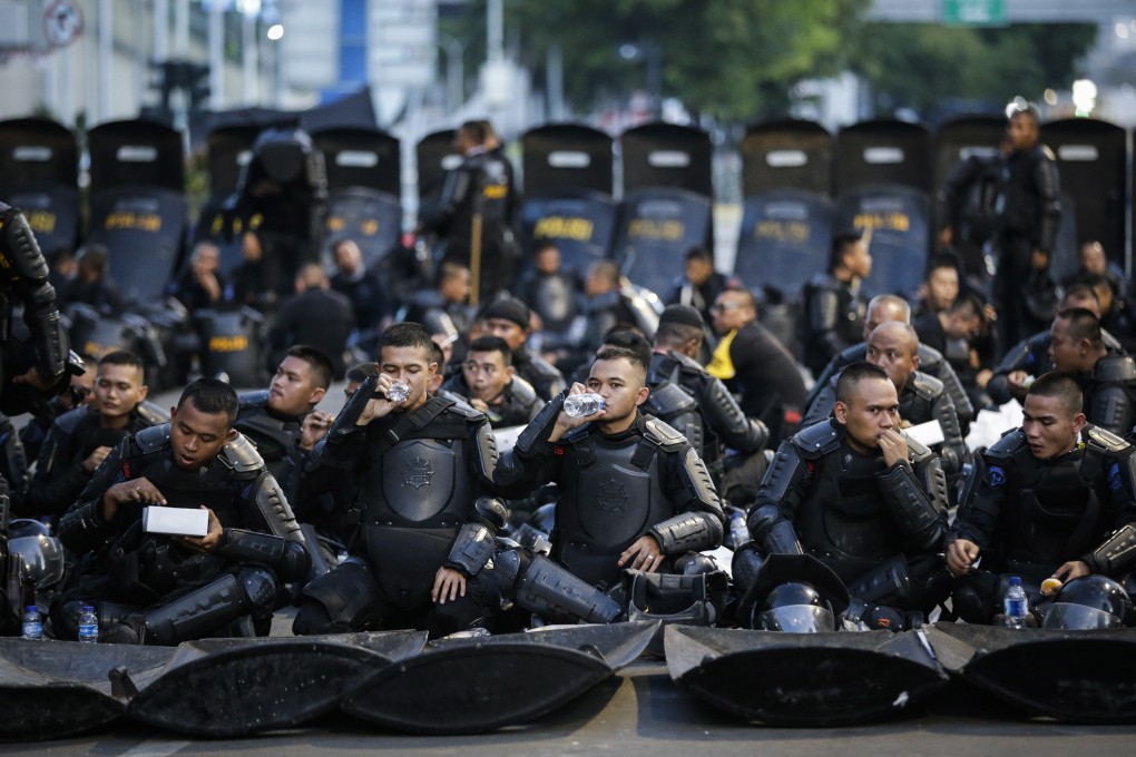 There are fears presidential challenger Prabowo Subianto is not capable of controlling his supporters from hardline religious and political groups who oppose incumbent President Joko Widodo’s re-election. Photo: EPA