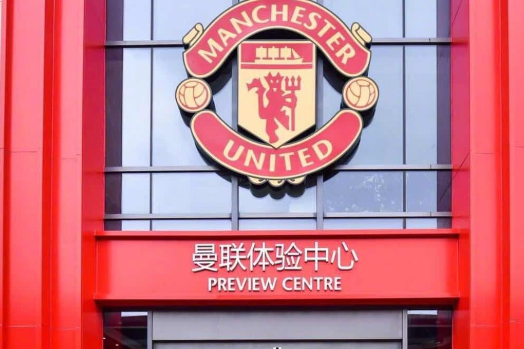 A photograph from the launch of the Manchester United experience centre preview in Beijing clearly shows the ship on the crest sailing the wrong way. Photo: Sina Weibo/Manchester United