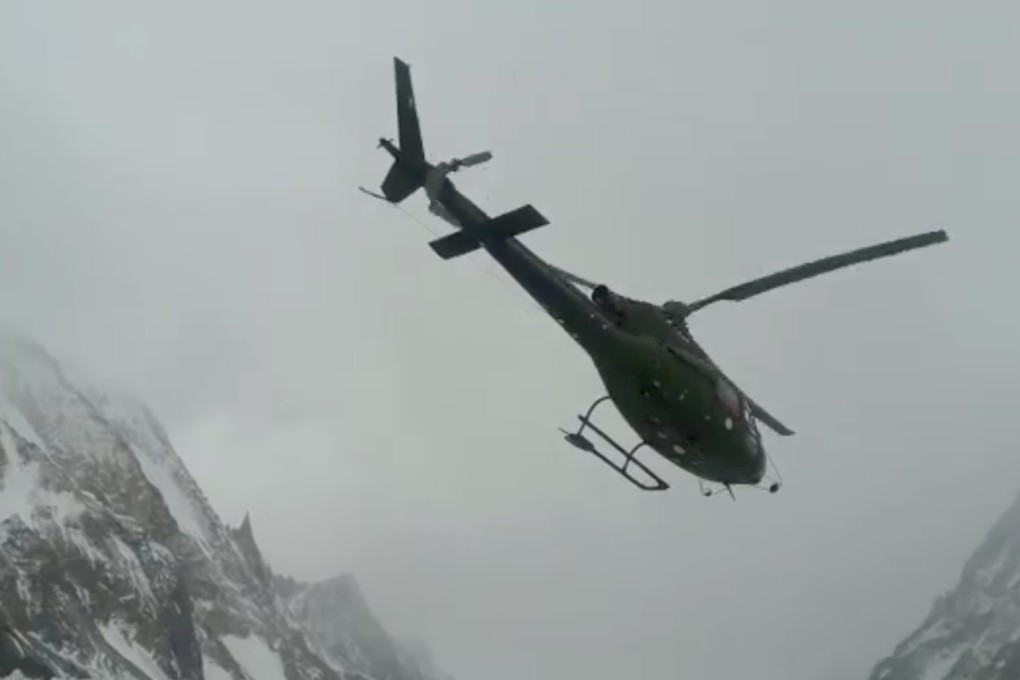 A helicopter leaves to rescue two climbers on Nanga Parbat in 2018 – the military will once again be deploying helicopters. Photo: Polski Himalaizm Zimowy