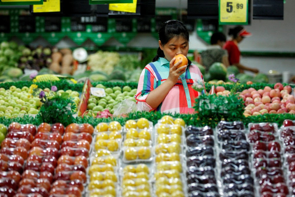 Are you a banana or an apple? Which fruit describes you as a runner. Photo: Reuters