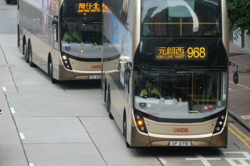 KMB buses on Queensway in Admiralty. Photo: Fung Chang