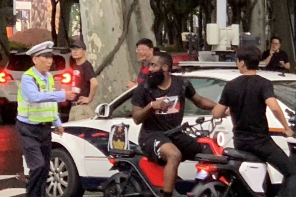NBA superstar James Hayden is stopped by police in Shanghai. Photo: Twitter