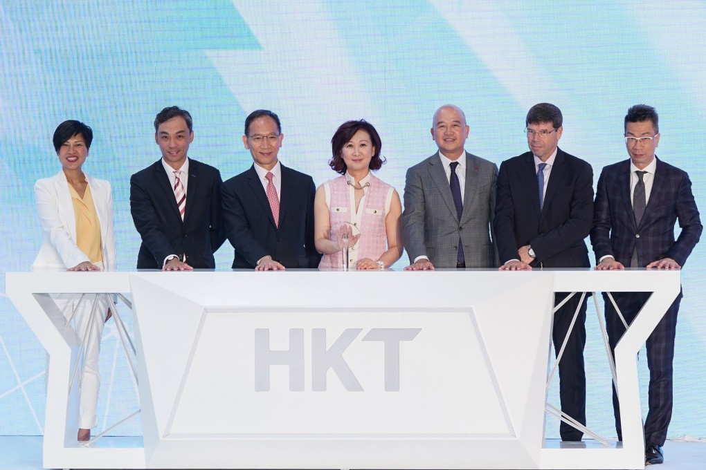 Susanna Hui (middle), Group Managing Director of HKT, and honourable guests opening the HKT 5G Tech Carnival at a ceremony. The event, held in mid-June, was the first of its kind in Hong Kong.