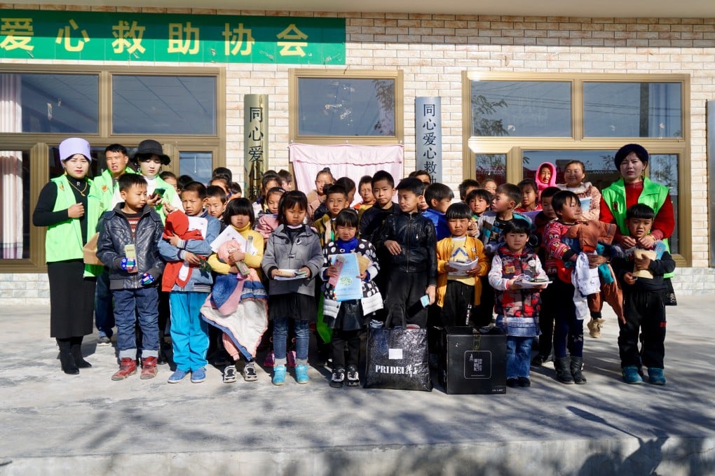 Tongxin Aid and Assistance helps families affected by the illicit drug trade in Tongxin, Ningxia. Photo: Tom Wang