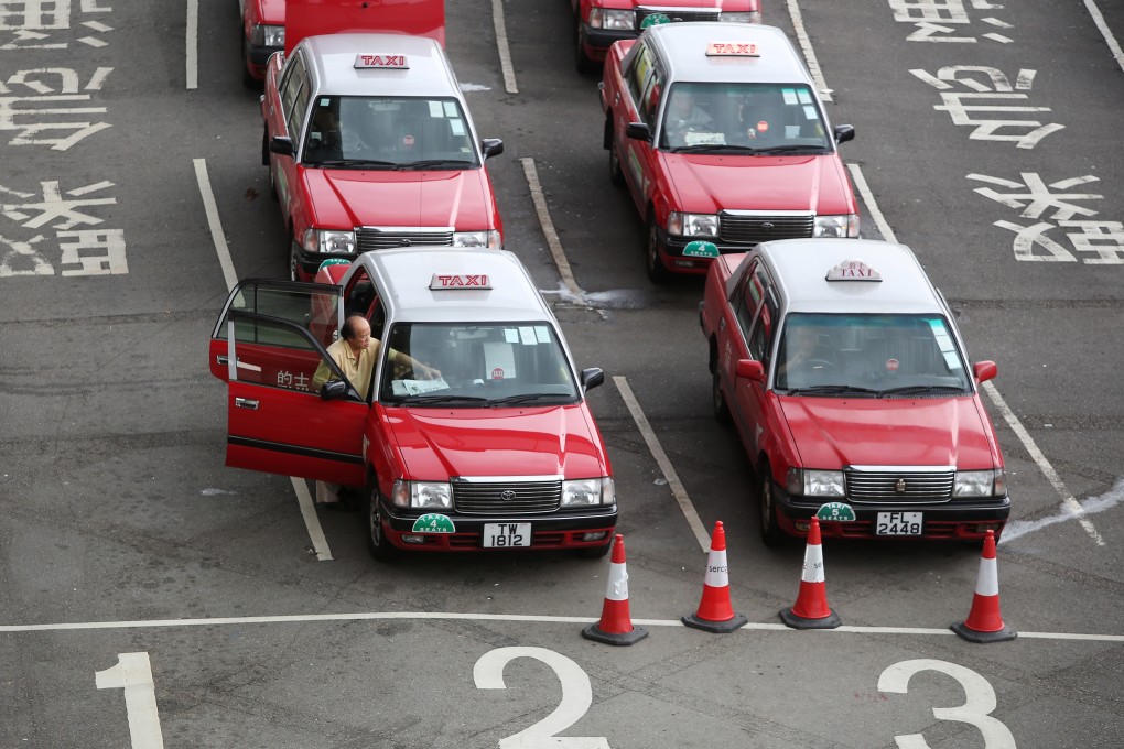 Taxis waiting for passengers at Hong Kong International Airport. Photo: Sam Tsang