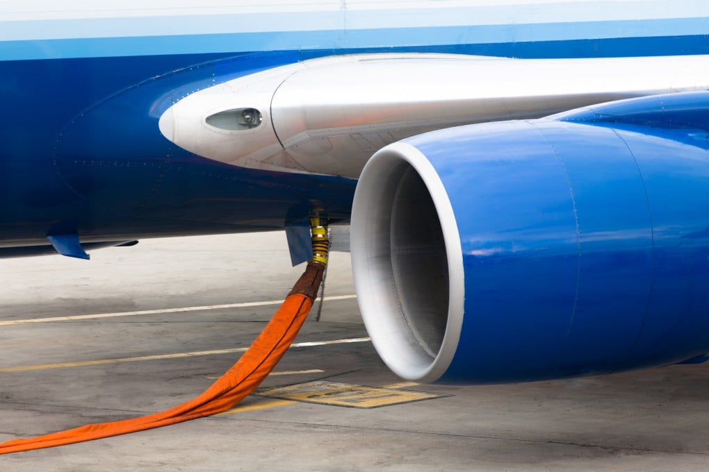 Super-fuel for military aircraft costs nearly 10 times as much as ordinary jet fuel for commercial planes. Photo: Shutterstock