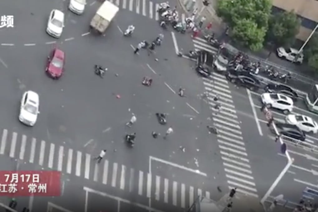 Police in Changzhou, Jiangsu province, said three people were fatally injured when a car ran into commuters at a road junction. Photo: News.163