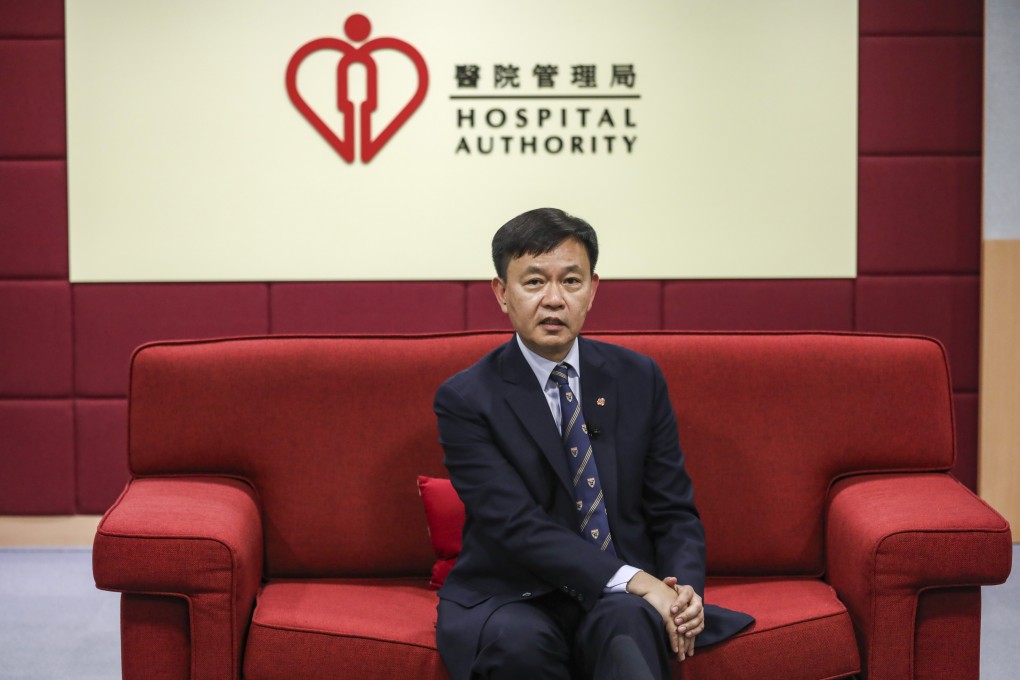 Leung Pak-yin, the outgoing CEO of the Hospital Authority, talked to the press about his nine years in charge and his 34 years in the public health sector. Photo: Jonathan Wong