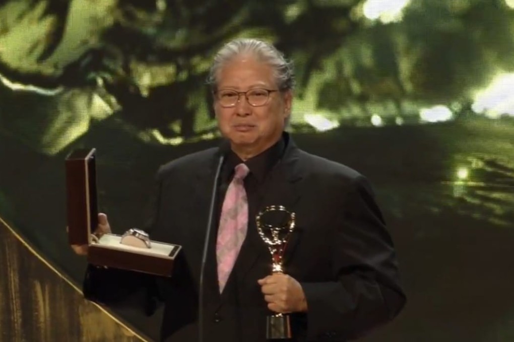 Sammo Hung receives his lifetime achievement award at the third Malaysia Golden Global Awards (MGGA) in Kuala Lumpur. Photo: Facebook/MGGA