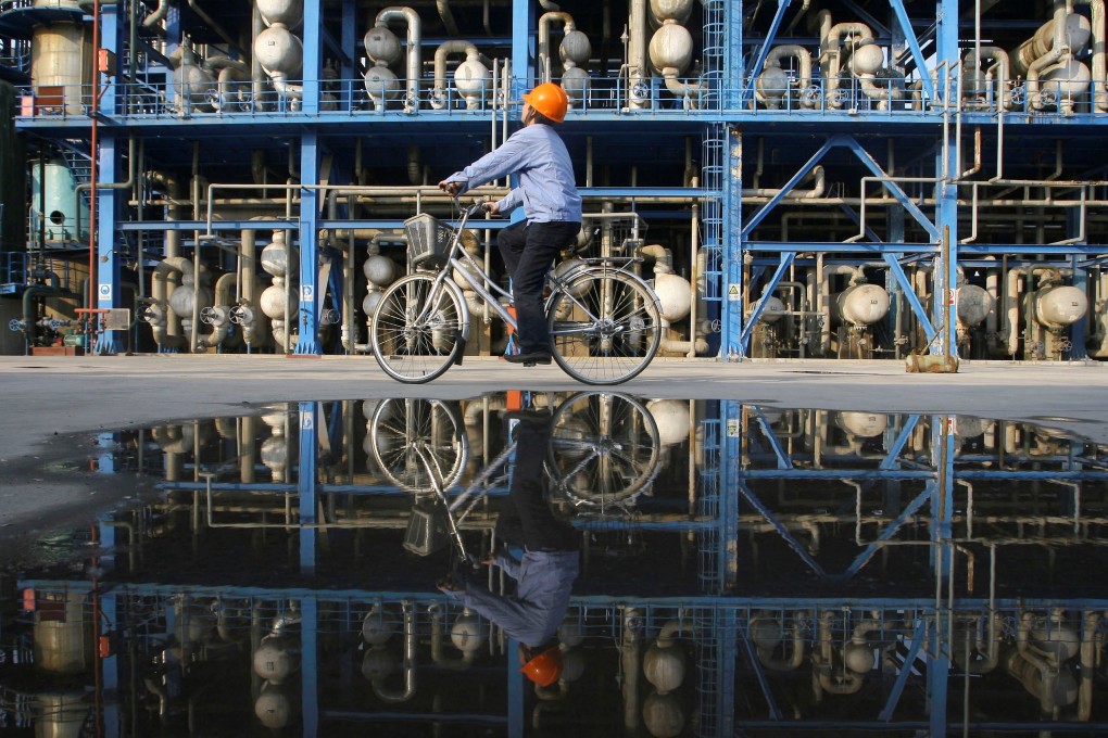 A China National Petroleum oil refinery in the northwest Gansu province. The company is one of three state-owned enterprises that were ranked among the top five firms globally by the Fortune Global 500 list. Photo: Reuters