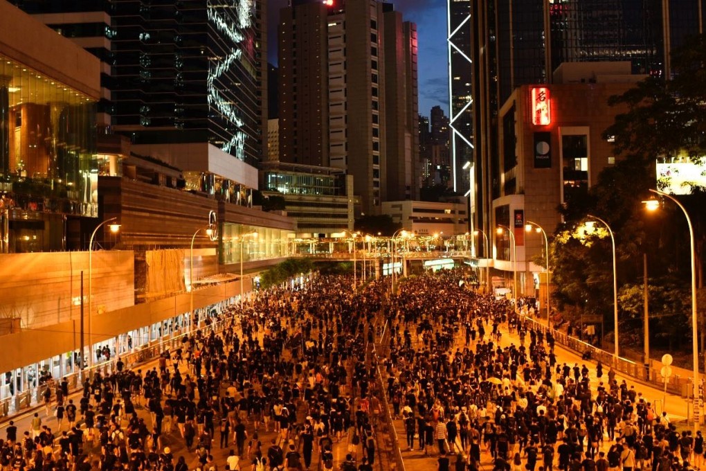 Protesters outside Pacific Place, Admiralty, on July 21. Photo: Warton Li
