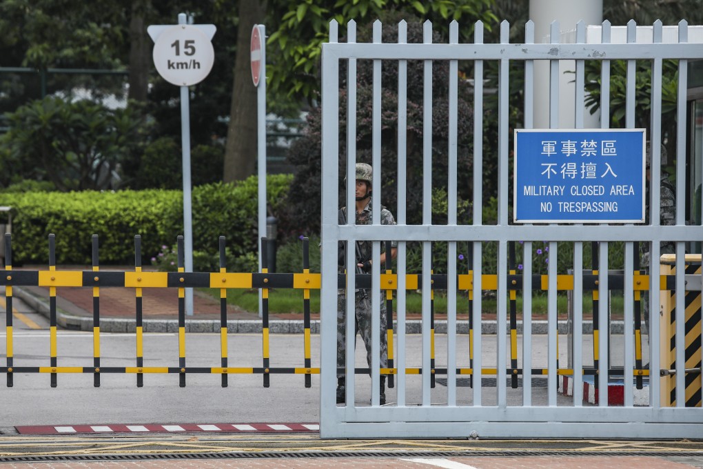 A soldier stands guard at the PLA Central Barracks in Hong Kong on July 21, 2019. Photo: Xiaomei Chen