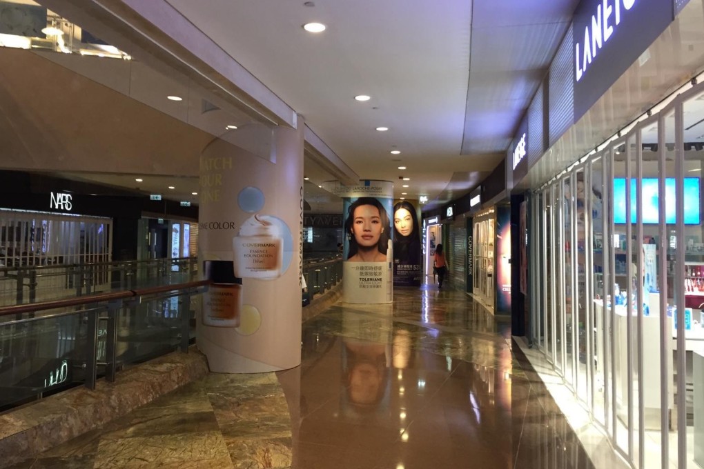 Shops closed early in Mong Kok’s Langham Place on Saturday fearing trouble during the anti-government protests. Photo: Rachel Cheung